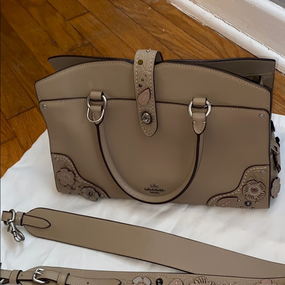 Purse - Picture 2 of 8